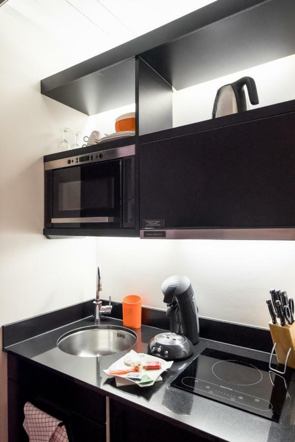 Palais Rinour - Cosy Studio Close To Stations - Welkeys Lille Eksteriør billede